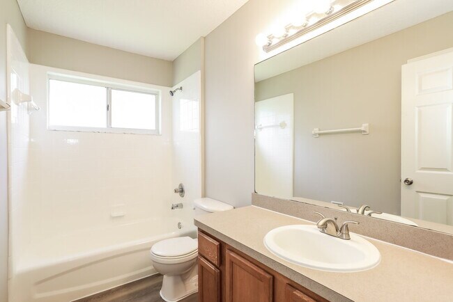 Building Photo - 3029 Hickory Glen Dr