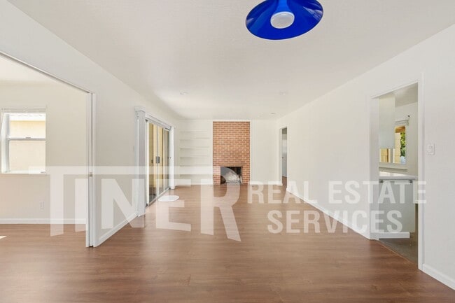 Building Photo - 1812 Mercury Way