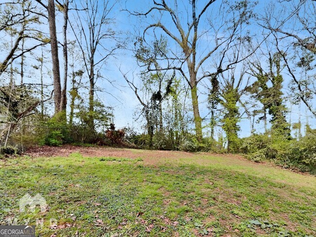 Building Photo - 450 Fairburn Rd NW