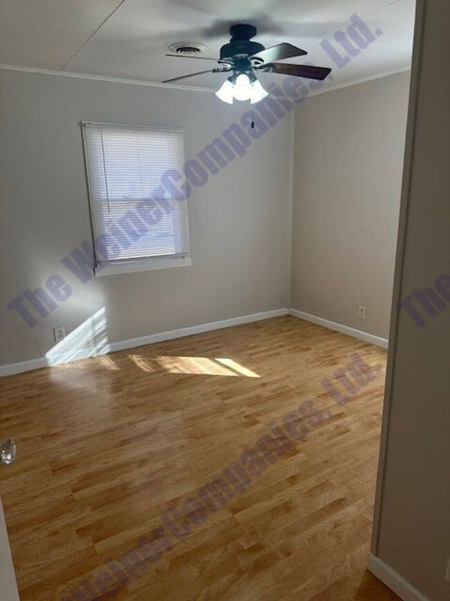 Building Photo - 2bd 1ba House Available for Sublease Octob...