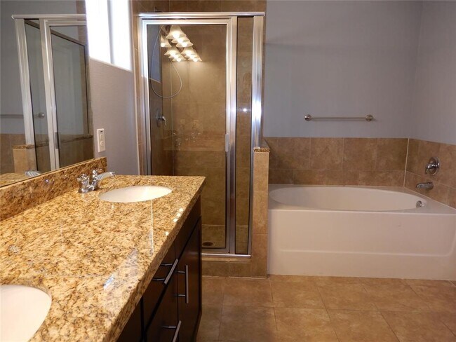 Building Photo - 17115 Wilthorne Gardens Ct