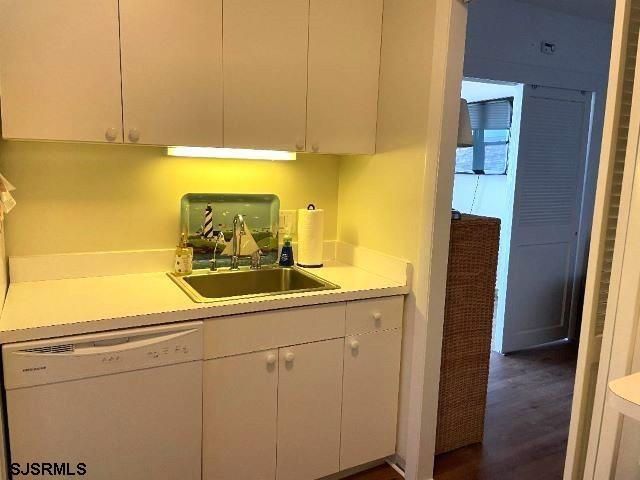 Building Photo - 4800 Boardwalk