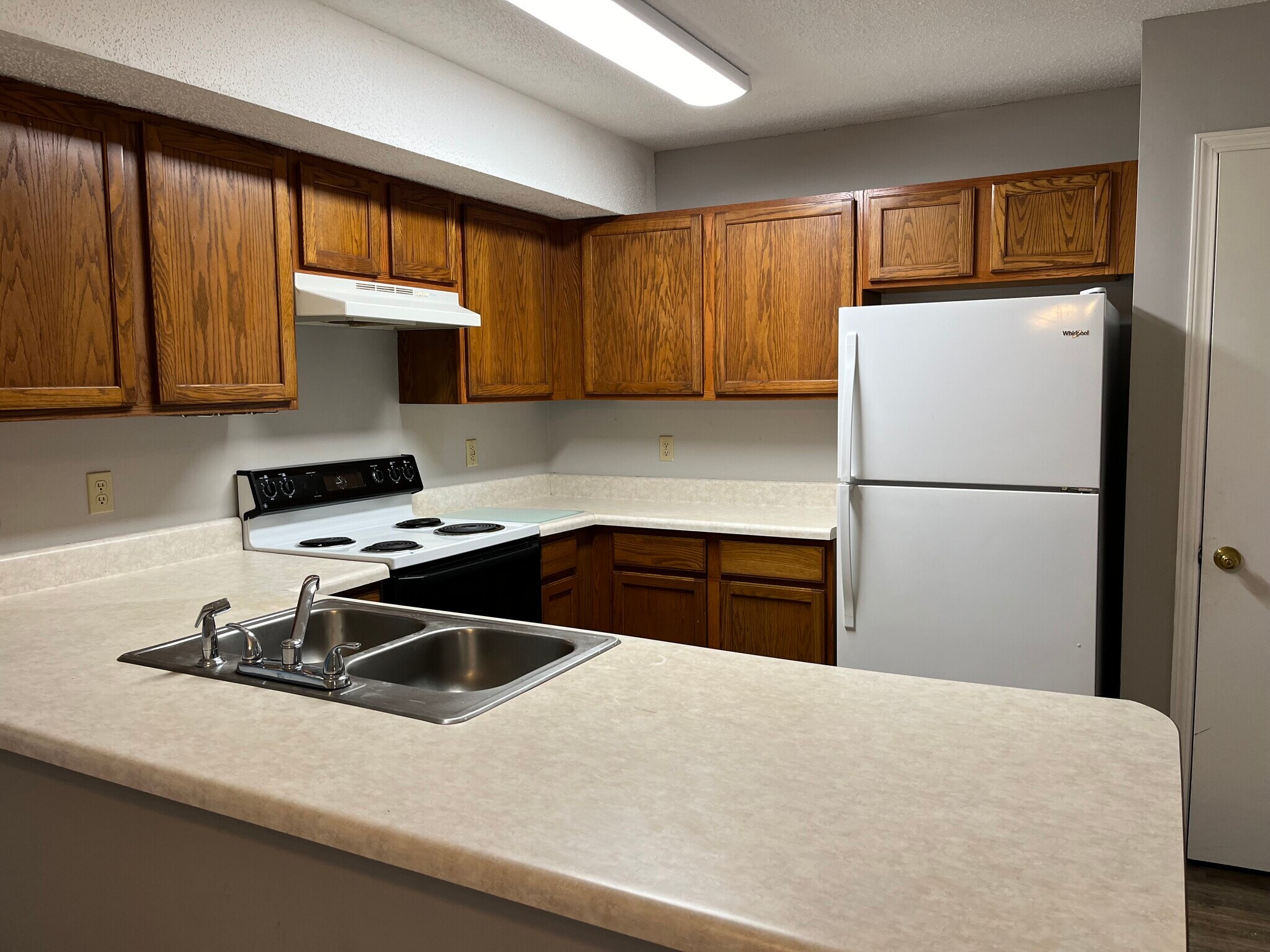 Building Photo - 2259 Forest Acres Dr