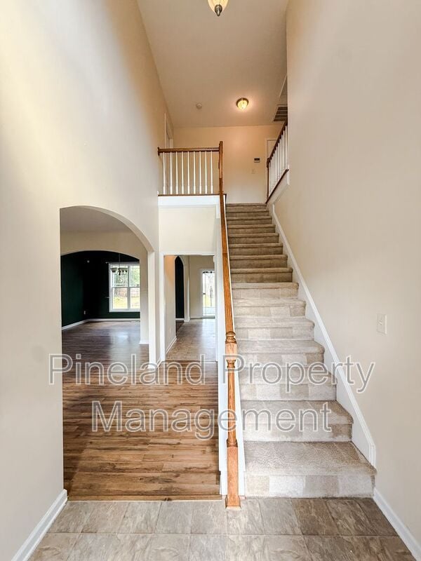 Building Photo - 675 Omaha Dr