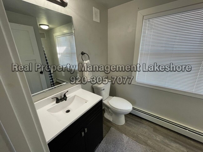 Building Photo - Fully Furnished House - Six or Twelve Mont...