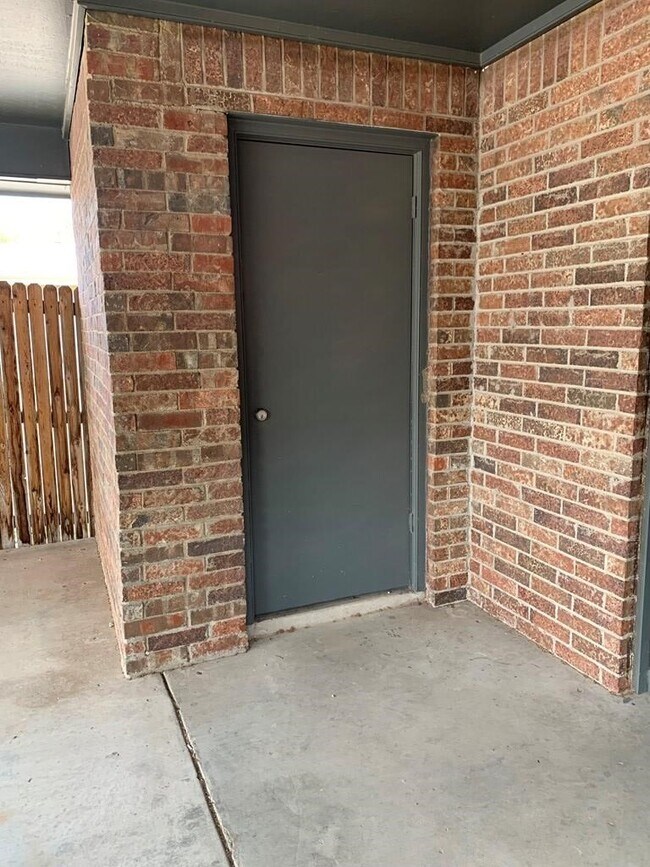 Building Photo - 3312 Tanglewood Ln