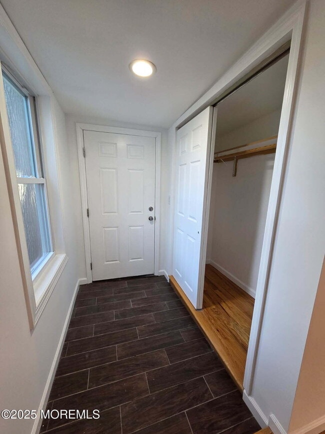 Building Photo - 14 Cottage Pl