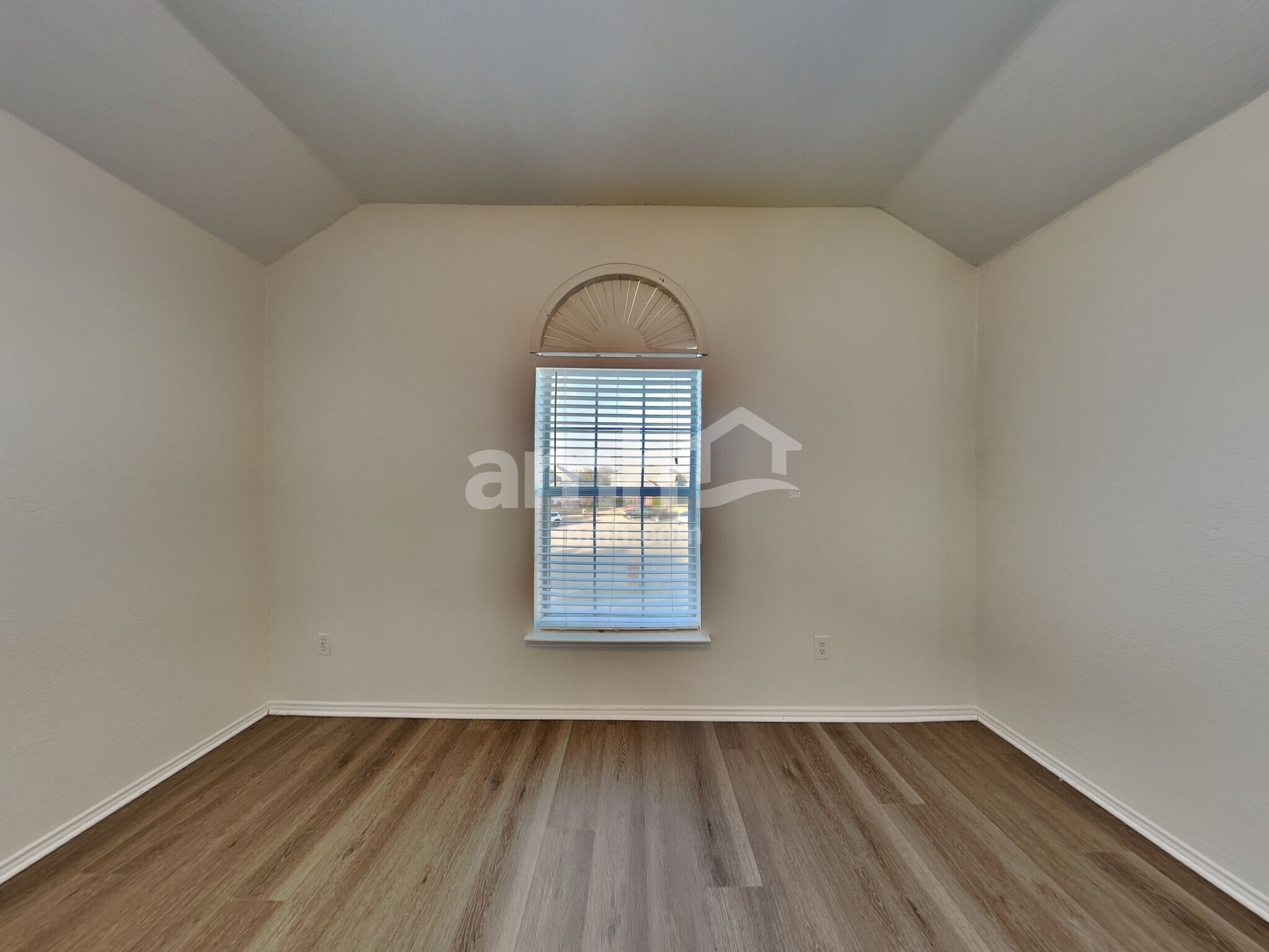 Building Photo - 4300 Brinker Ct