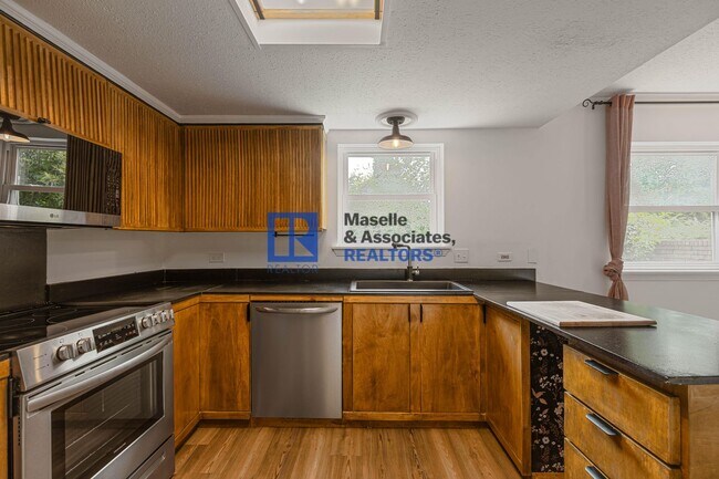 Building Photo - 3 Bed/2.5 Bath Townhouse in Timbers of Crossgates in Brandon