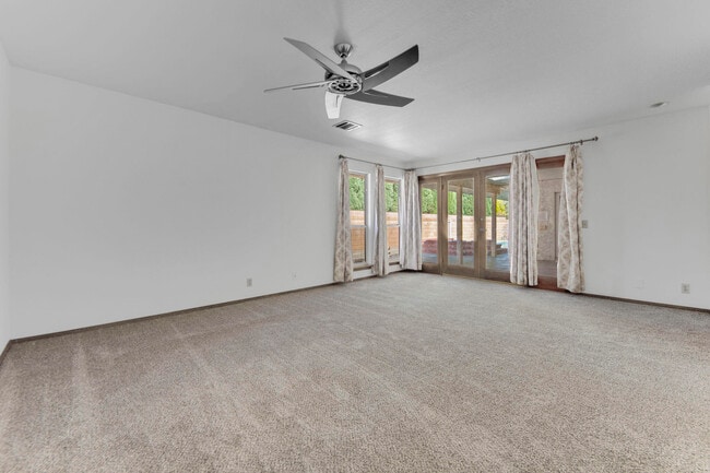 Building Photo - 2503 Brentwood Dr