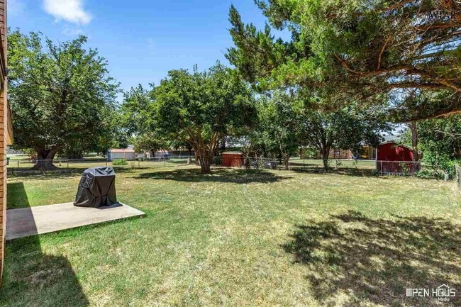 Building Photo - 5504 Hooper Dr