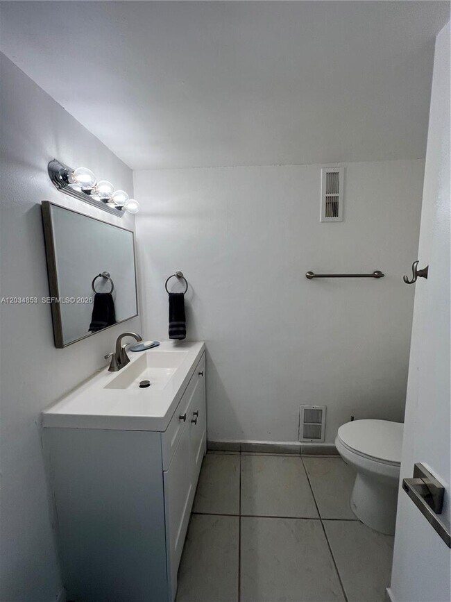 Building Photo - 6545 Indian Creek Dr