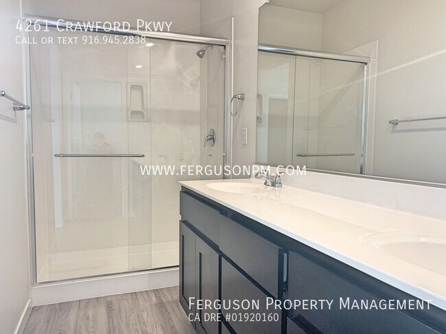 Building Photo - 4261 Crawford Pkwy