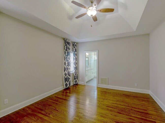 Building Photo - Take a look at this stunning Cotswold dream home.