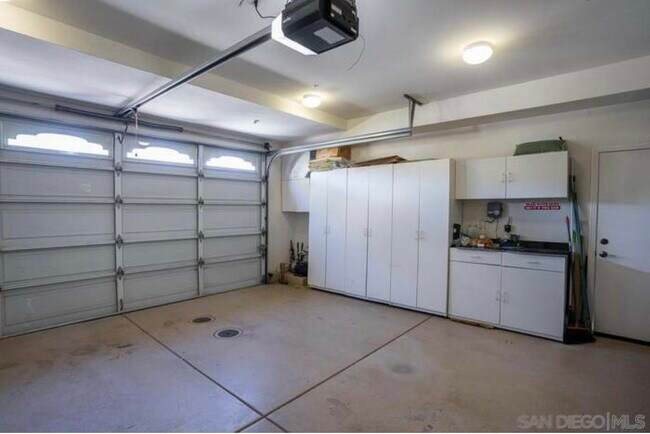 Building Photo - 16624 Santa Mariana Ct