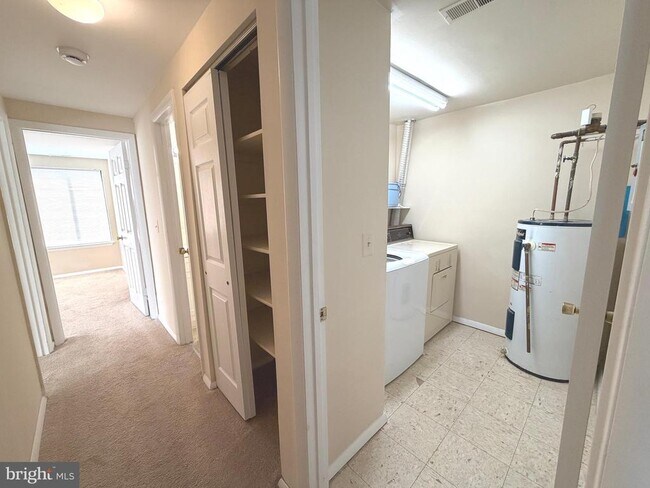 Building Photo - 18131 Chalet Dr