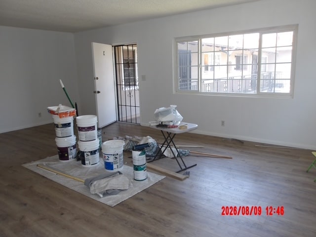 Living Room - 10040 Pomering Rd