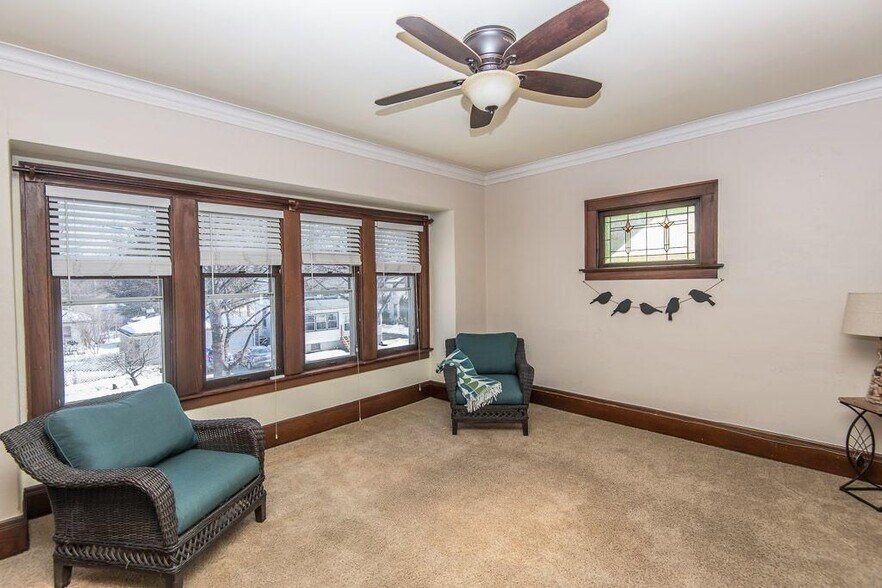 Building Photo - 537 N 59th St