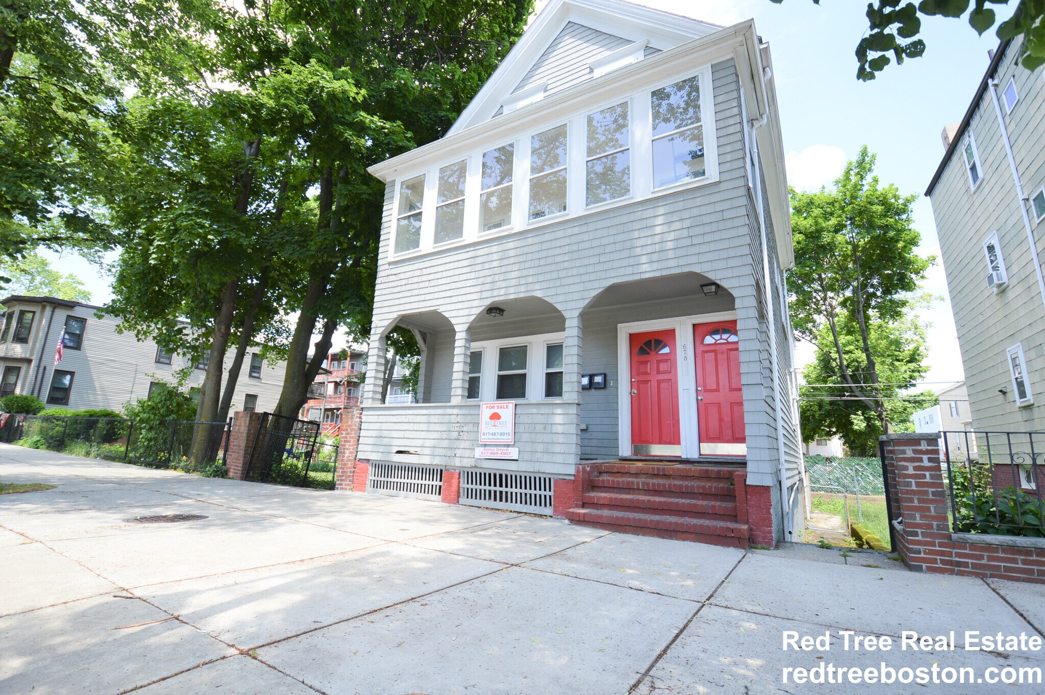 Building Photo - 678 Bennington St