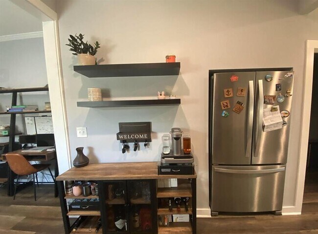 Building Photo - 1106 W Gregory St