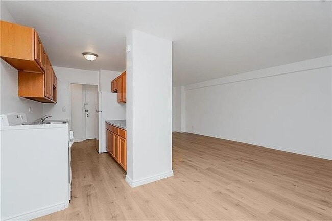 Building Photo - 444 Neptune Ave