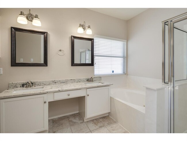 Building Photo - 5709 Pecanwood Ln