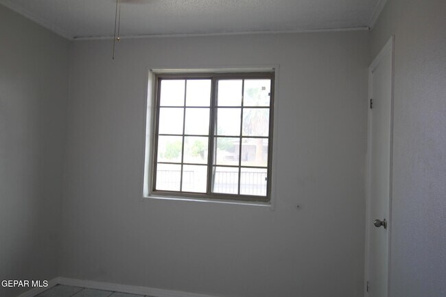Building Photo - 906 Geronimo Dr