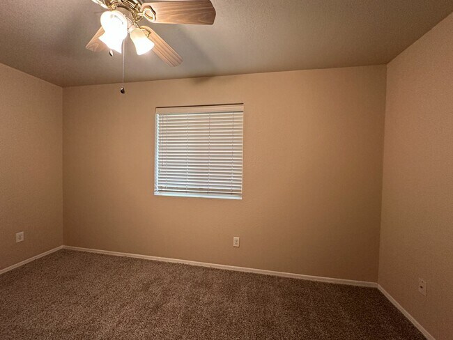 Building Photo - 11387 E 26th St