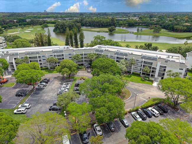 Building Photo - 16141 Blatt Blvd