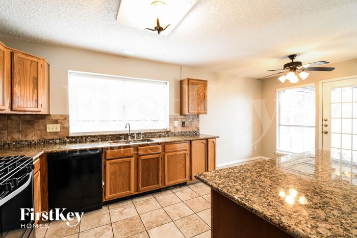 Building Photo - 5306 Spring Branch Dr