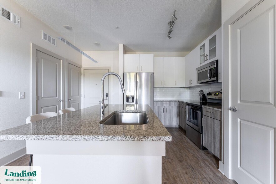 Building Photo - 655 W Marina Cove Dr