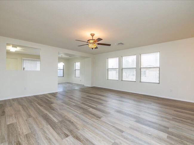 Building Photo - VAIL SCHOOL DISTRICT!!! CORNER LOT NEAR PU...