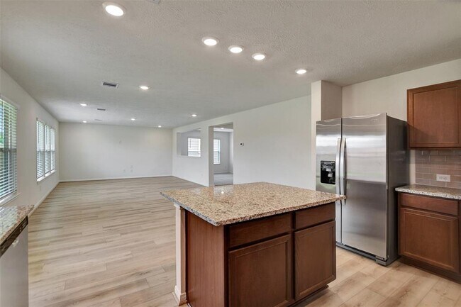 Building Photo - 18214 Sessile Oak Dr