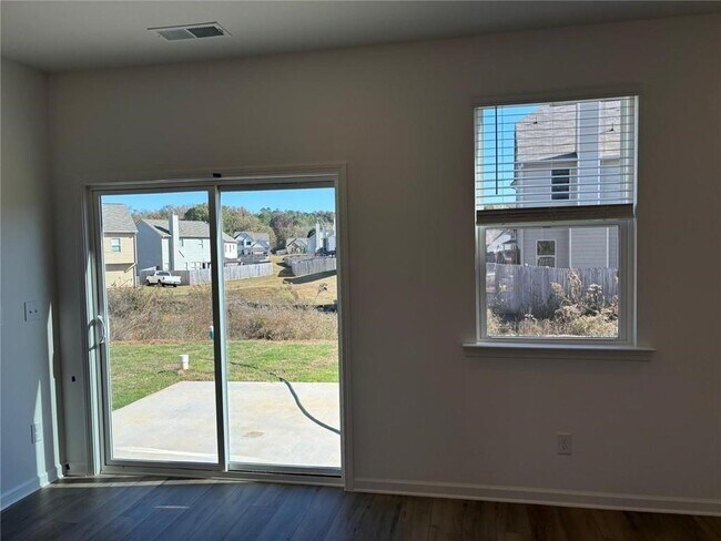 Building Photo - 140 Red Maple Wy