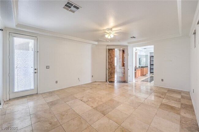Building Photo - 10227 Sunset Gardens Dr