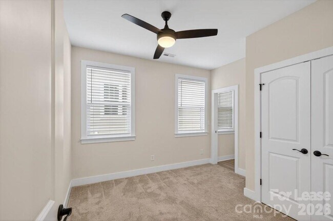 Building Photo - 5201 Valley Stream Rd