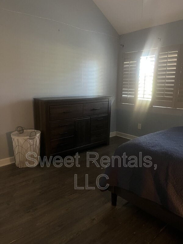 Building Photo - 47 Arabian Dr