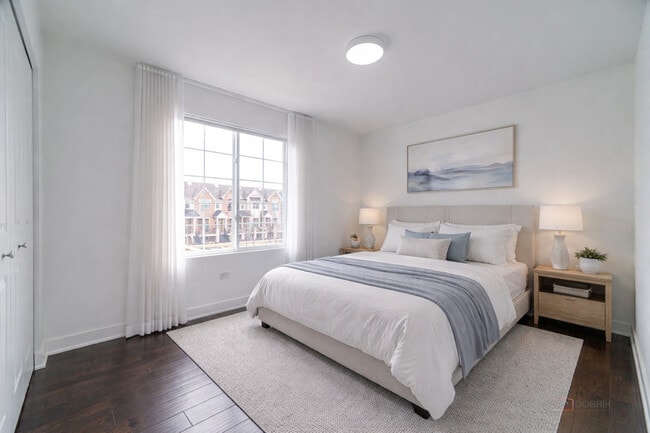 Building Photo - 667 W Hickory St