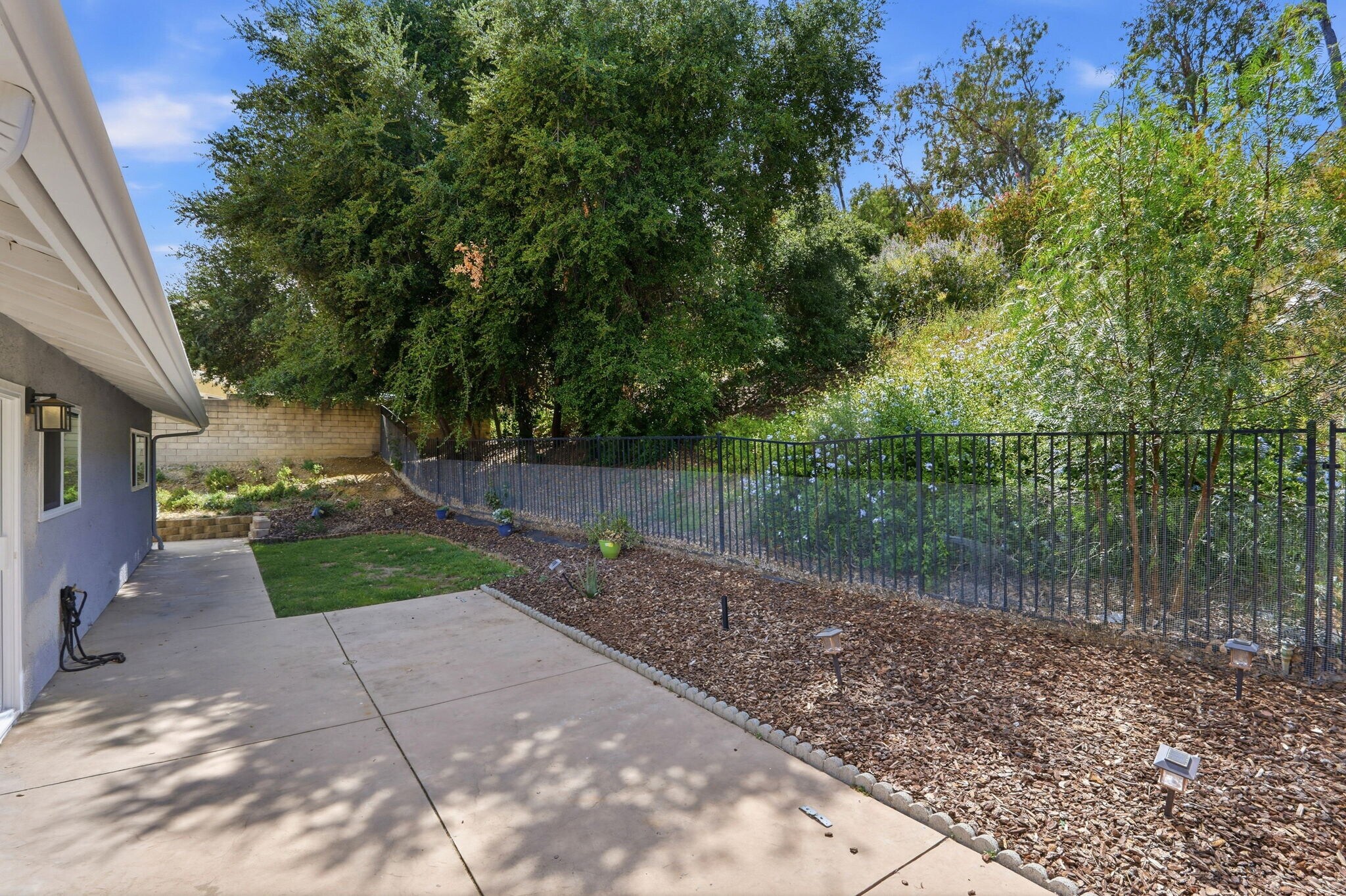 Building Photo - 30845 Catarina Dr
