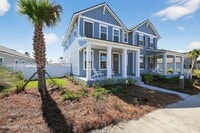 Building Photo - 244 Daydream Ave