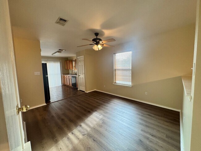 Building Photo - FRESHLY PAINTED  | ONE STORY  |  OPEN CONCEPT  |  GREAT LOCATION: 1604 & SHAENFIELD