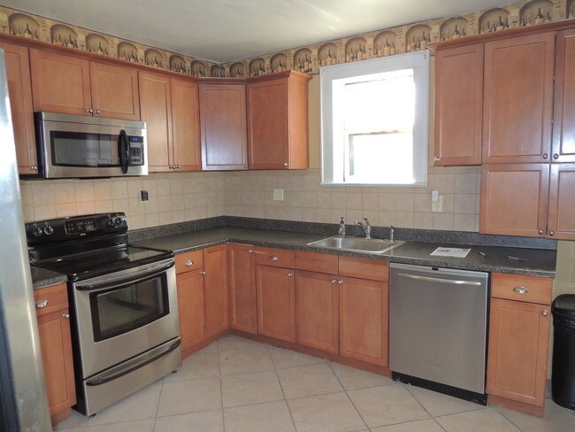 Kitchen - 331 Walnut St