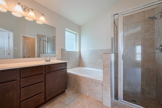 Building Photo - 5506 Casa Martin Dr