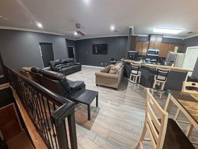 Building Photo - 8216 Casa Verde Rd