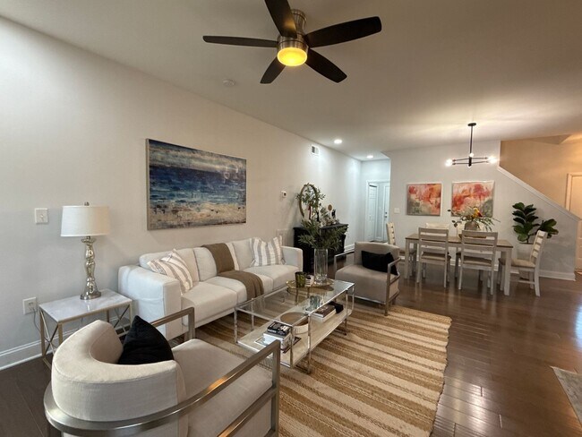 Building Photo - T.R. Lawing Realty Property