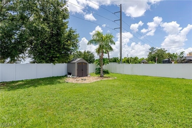 Building Photo - 8134 Silver Birch Way