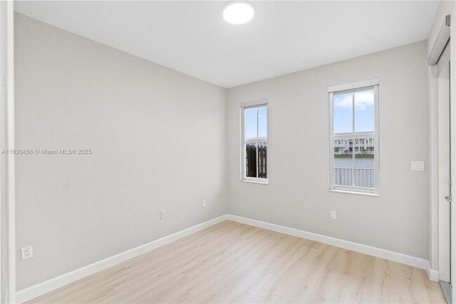 Building Photo - 10761 NW 75th St