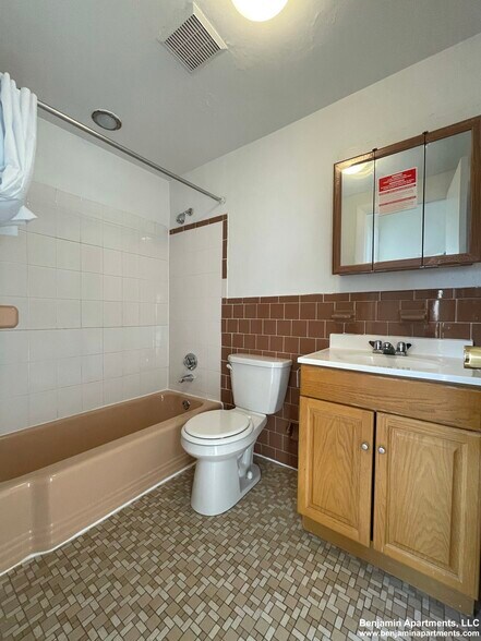 Building Photo - 33 Lancaster Terrace