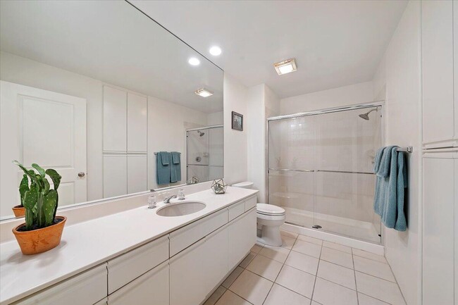 Building Photo - 38615 Palm Valley Dr