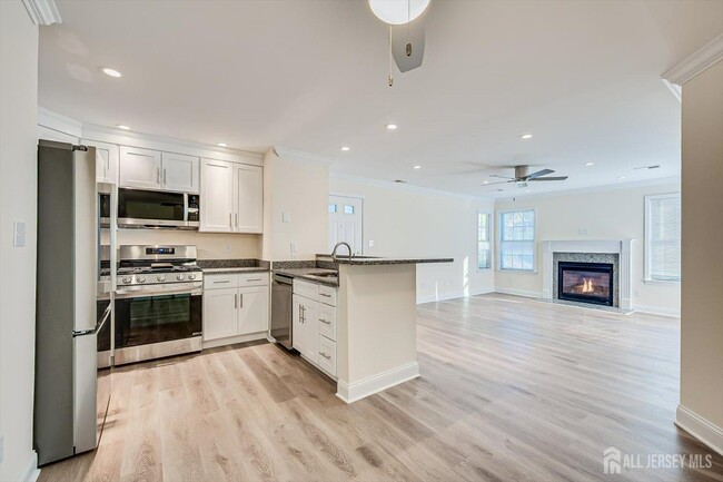 Building Photo - 114 Longfield Ct